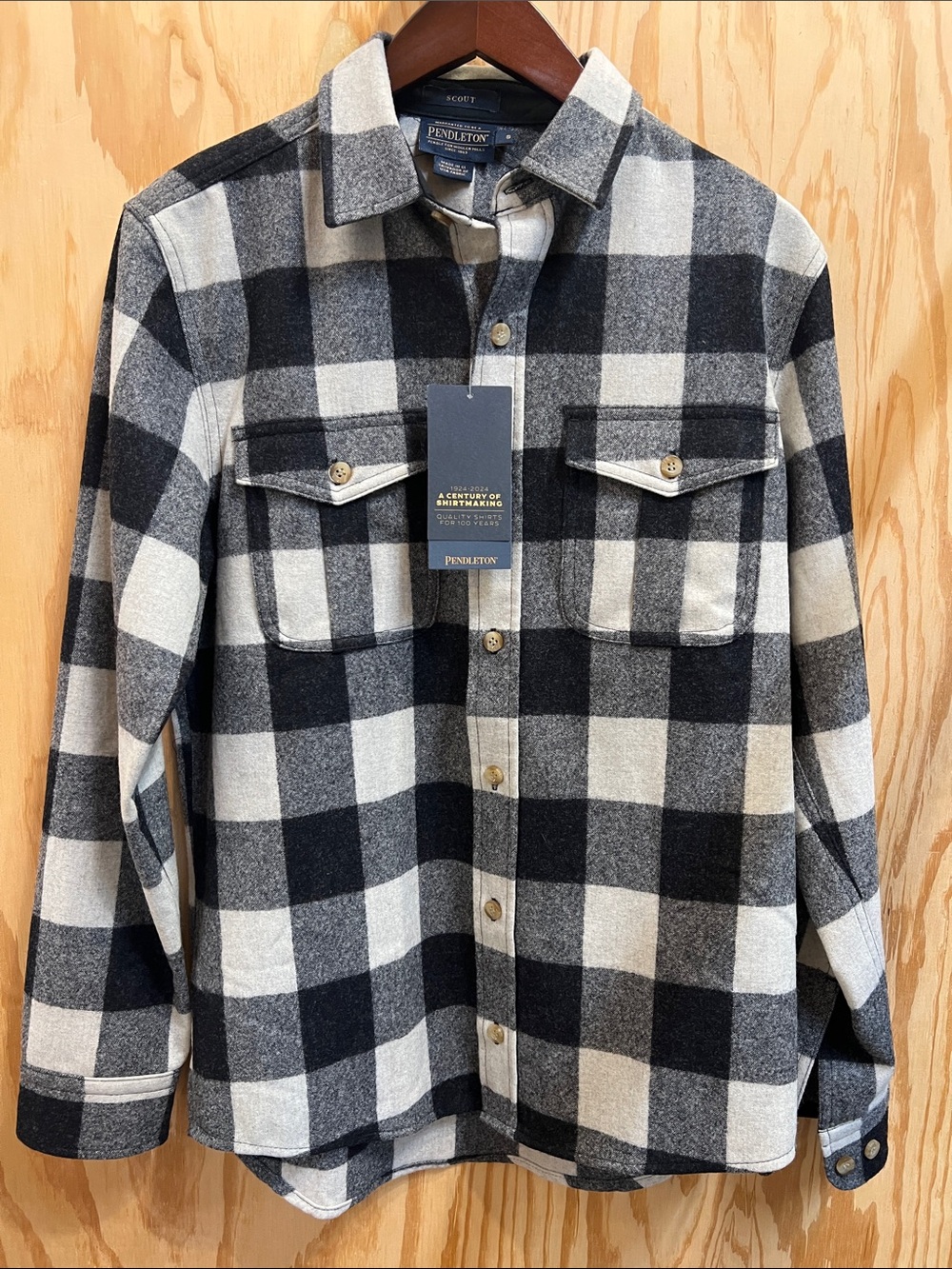 NWT Scout Pendleton flannel Black and gray Buffalo Check Button-Up Shirt SZ S